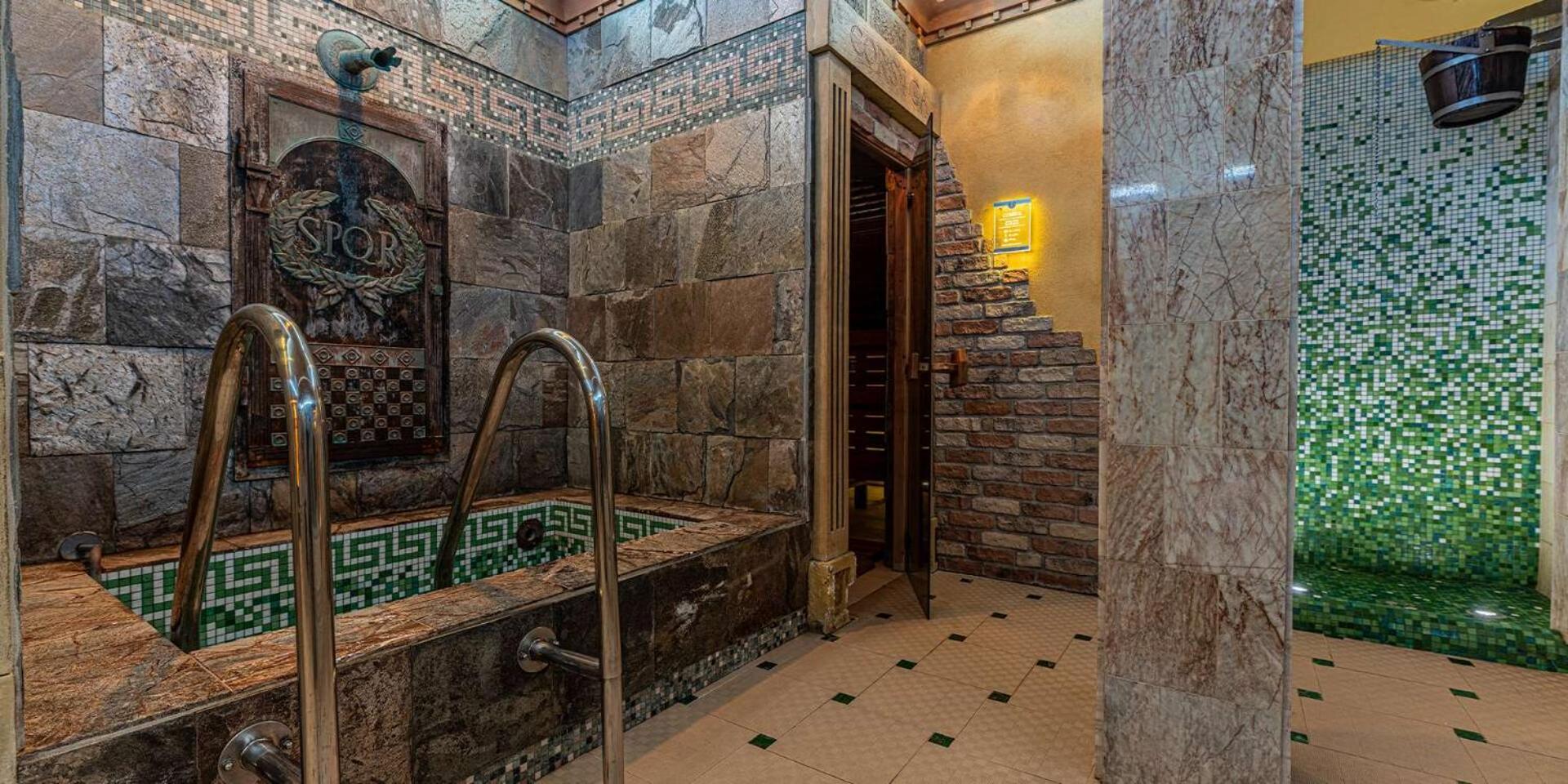 Privilege - Empire Hotels Group コシツェ エクステリア 写真