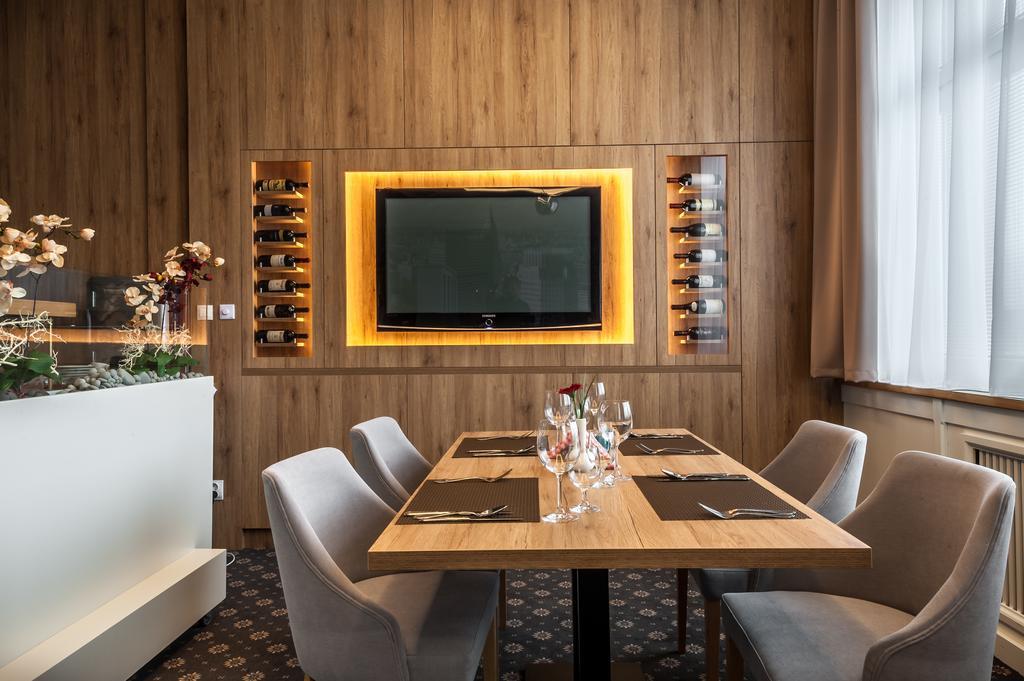 Privilege - Empire Hotels Group コシツェ エクステリア 写真