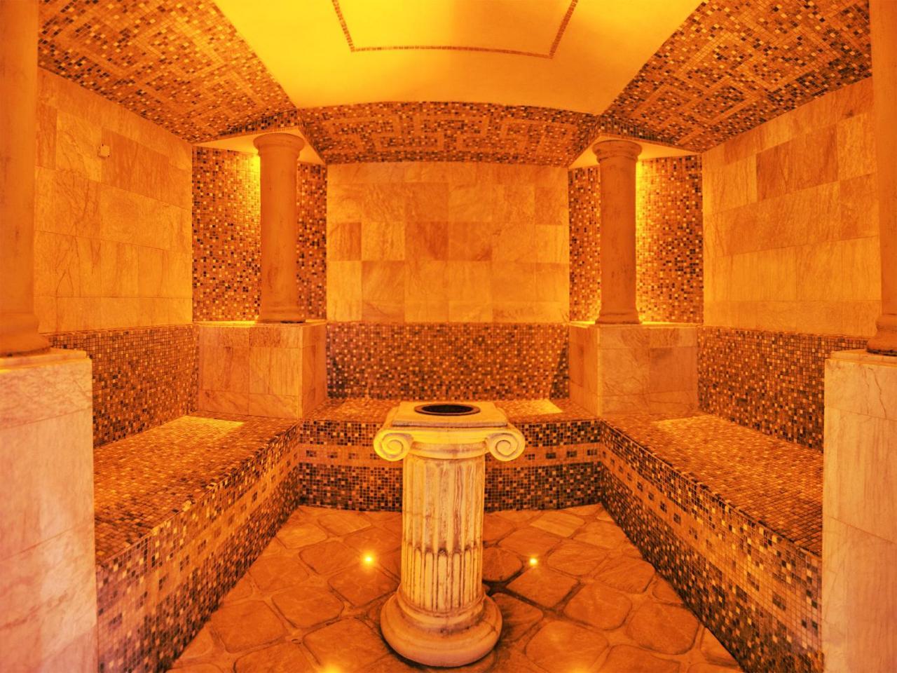 Privilege - Empire Hotels Group コシツェ エクステリア 写真